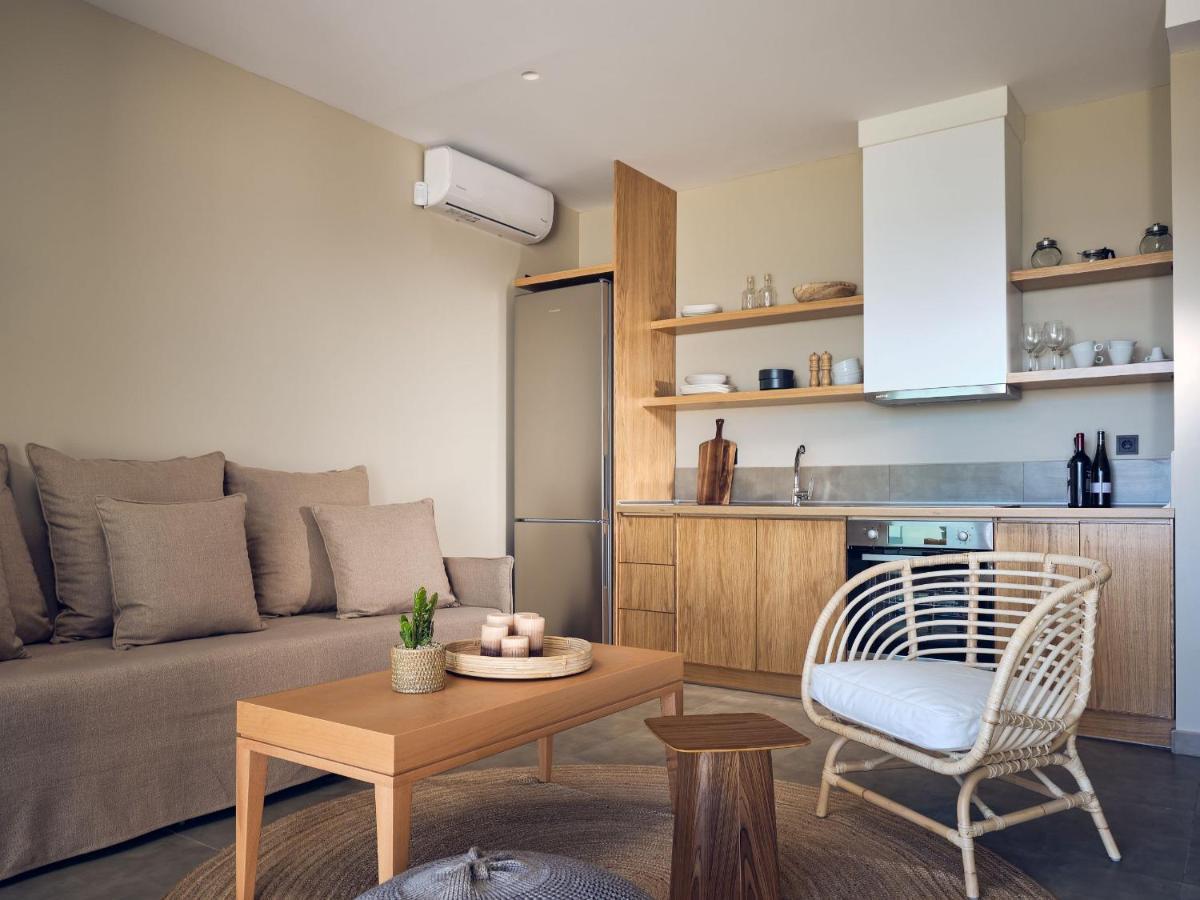 Oceanis Suites With Private Heated Pools And Sea View, By Zantewize 基普塞利 外观 照片